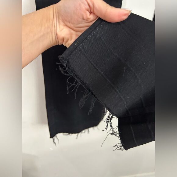 NWT Hidden Happi Crop Flare Jeans in Black - Picture 6 of 14